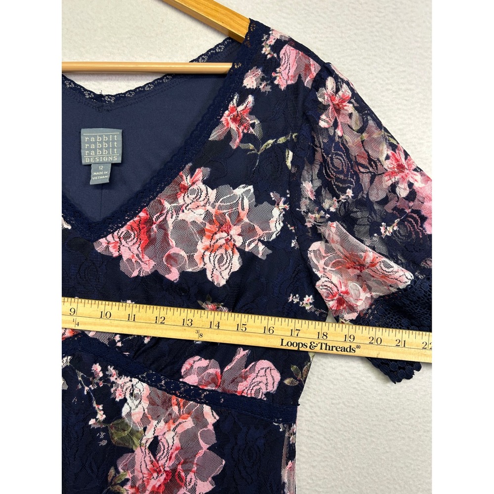 Romantic Floral Rabbit Rabbit Rabbit Designs Womens 12 Navy Lace V-Neck Dress - Picture 6 of 10